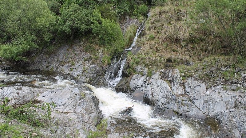 Cumbre en el “Crestón”, con el plus de una “corrida”