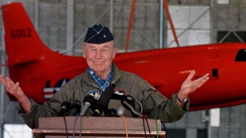 Murió a los 97 años el piloto que rompió la barrera del sonido