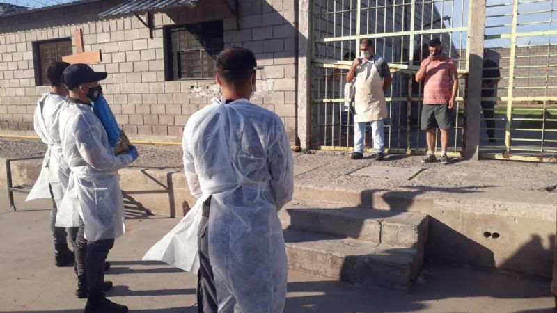 Emotiva procesión de la Virgen del Valle en la cárcel