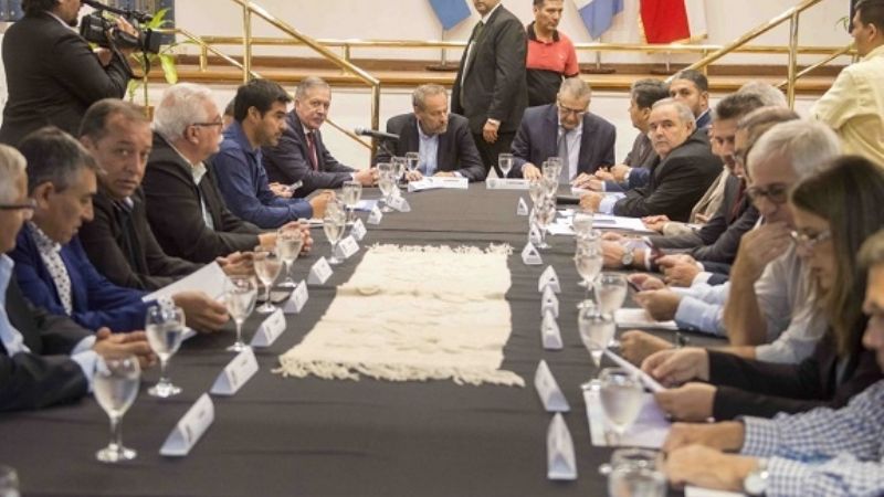 Catamarca y Santiago gestionarán obras para el río Albigasta y el dique El Bolsón