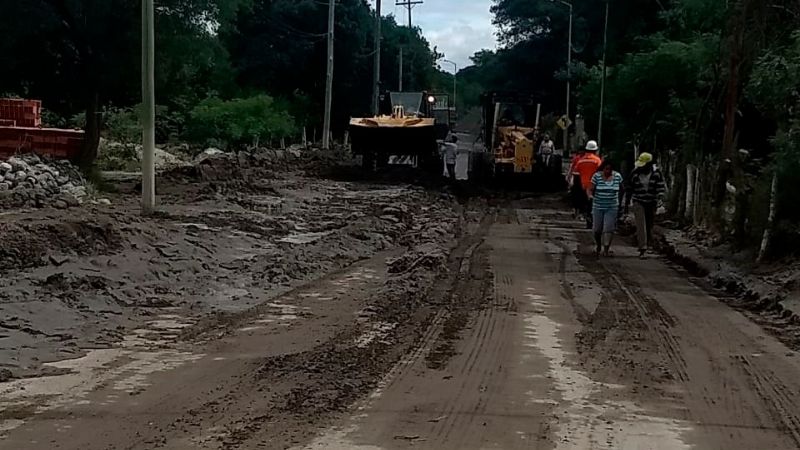 Continúan los trabajos para despejar la ruta 40