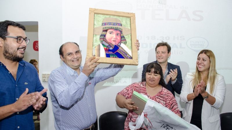 Gustavo presentó el Banco de Telas, un gran impulso para emprendedoras