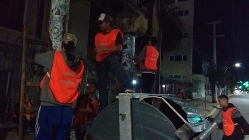 Limpieza de cartelería política