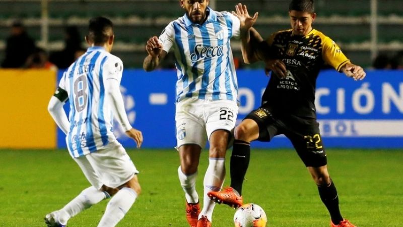 Atl. Tucumán debe remontar el 0-2 abajo de La Paz