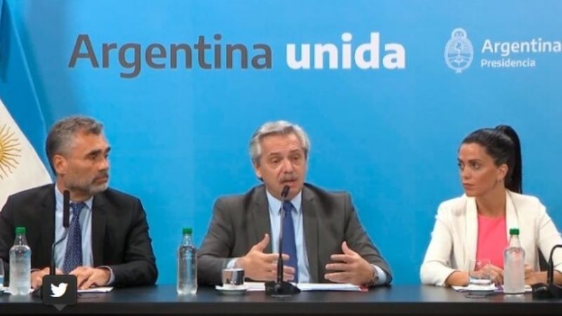 El Gobierno anunció un aumento para las jubilaciones y las AUH