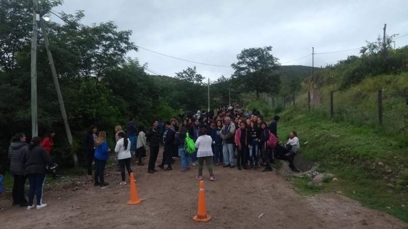 Ante promesa, levantaron toma de una escuela