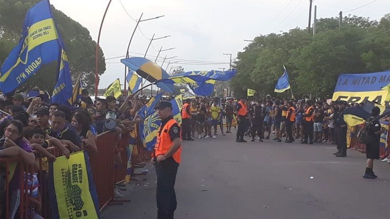 Santiago vive una “locura” con la llegada de Boca
