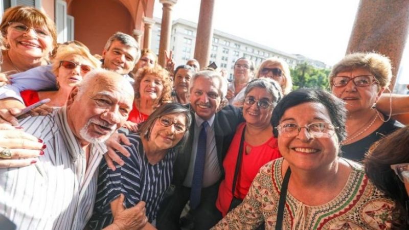 Más medidas para los jubilados: les reintegrarán el IVA con un tope de $700