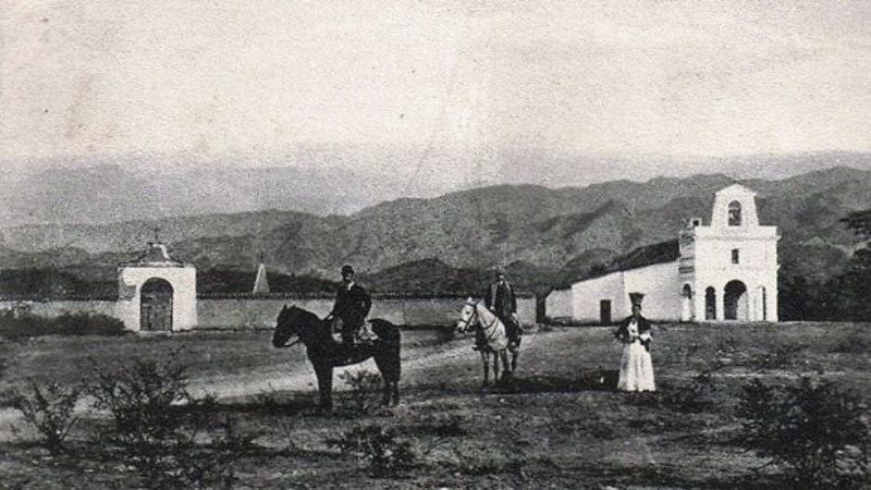 Un cementerio con muchos “vivos”