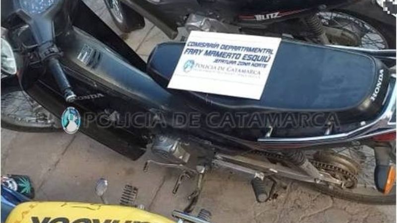 Entre cinco sujetos le sacaron la bicicleta a un adolescente