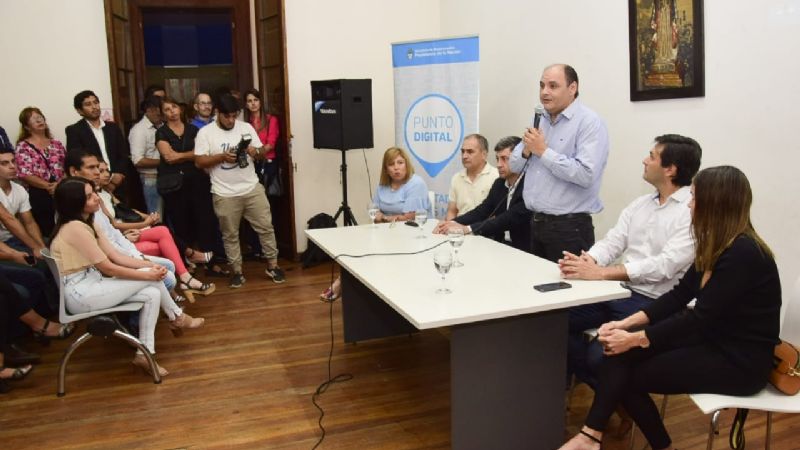 “Tenemos que convertirnos en militantes de la educación”