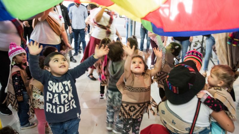 Los pequeños del Jardín Maternal hicieron sentir el carnaval