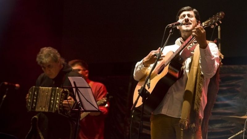 Cololo Macedo lleva a Merlo un homenaje a la Virgen del Valle