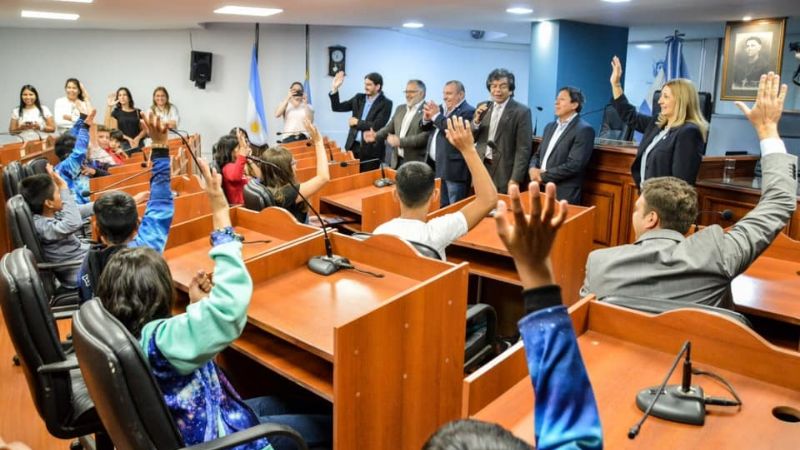 Alumnos del interior provincial visitaron el Senado