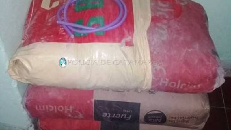 Secuestran bolsas de cemento robadas de una finca en El Alto