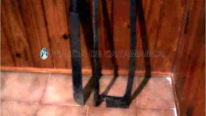 Dos arrestados en Paclín con lazos, machetes y más elementos robados