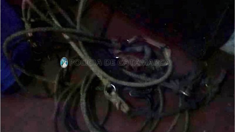 Dos arrestados en Paclín con lazos, machetes y más elementos robados