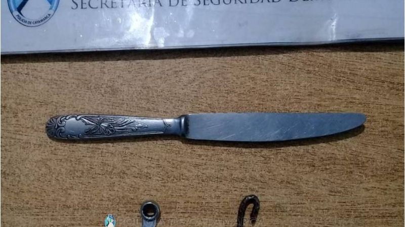 Arrestan a un joven con dos armas caseras y un cuchillo