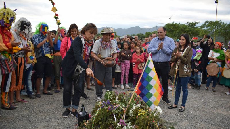 Gran festejo por el desentierro del Pujllay, en las lomadas de El Jumeal