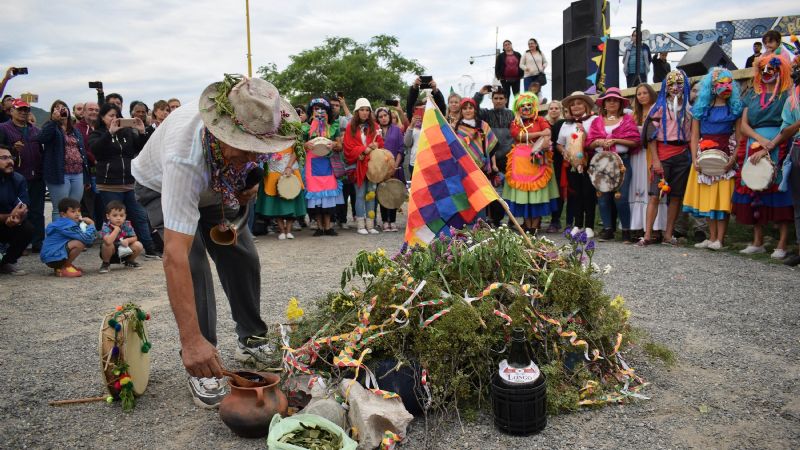 Gran festejo por el desentierro del Pujllay, en las lomadas de El Jumeal