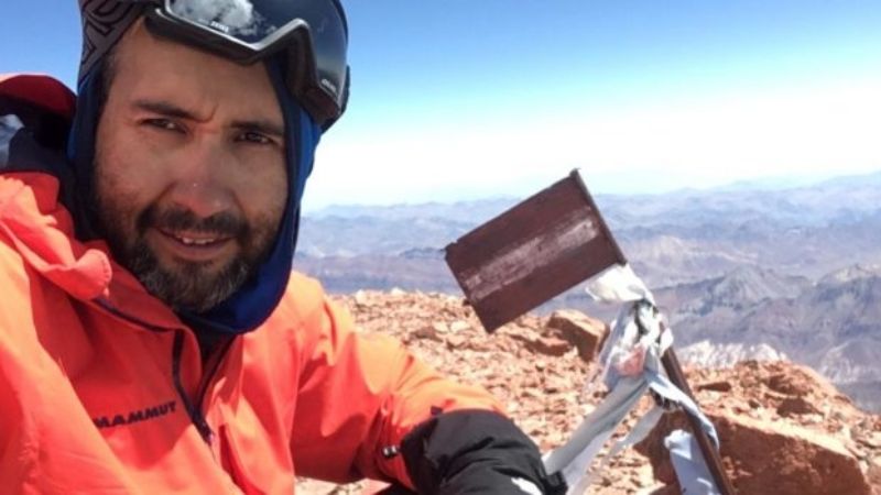 Tinogasteño escaló 6720 metros por el cáncer de mama