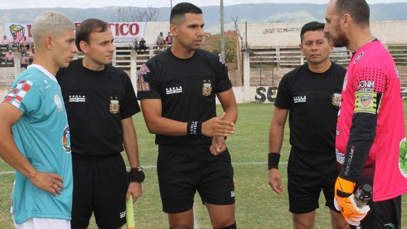 Al final, dirigieron los referís propuestos por la Liga Chacarera