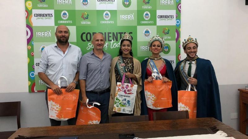 La Reina del Poncho promocionó Catamarca en el Carnaval de Corrientes