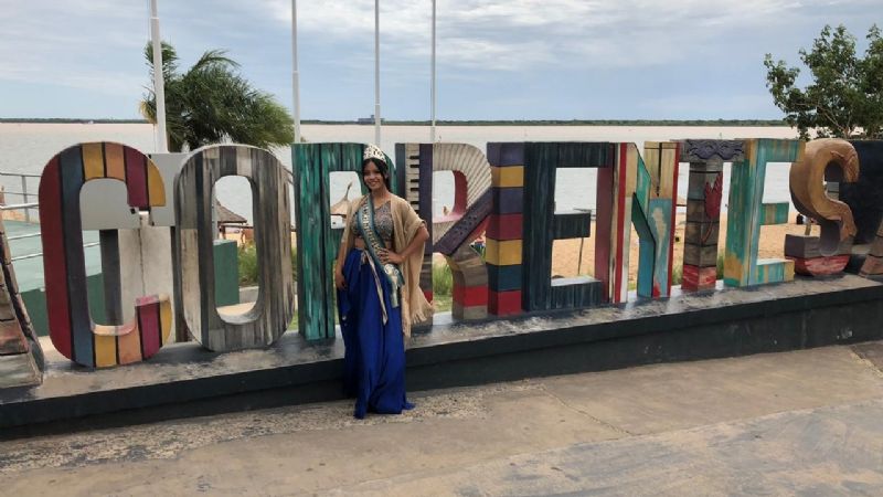 La Reina del Poncho promocionó Catamarca en el Carnaval de Corrientes