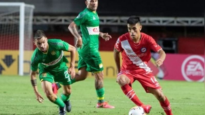 Argentinos Jrs. con Huancayo, por la Sudamericana