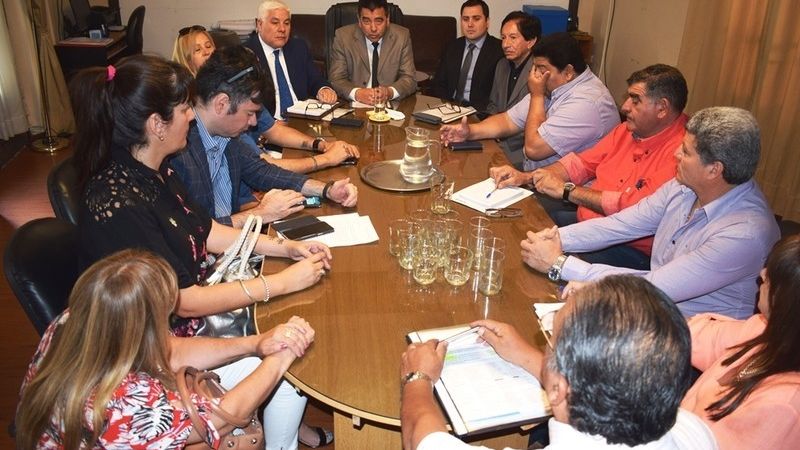 A días del inicio de clases, comienza la paritaria docente