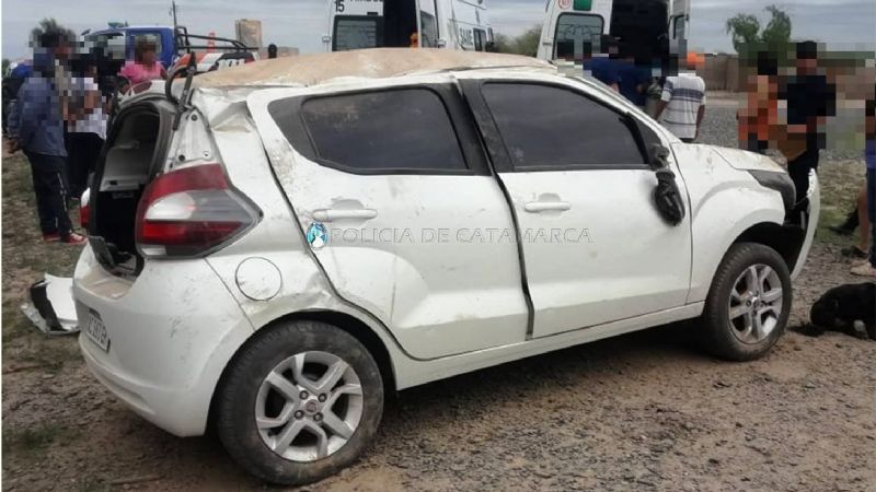 Tres heridos tras un vuelco en Capayán