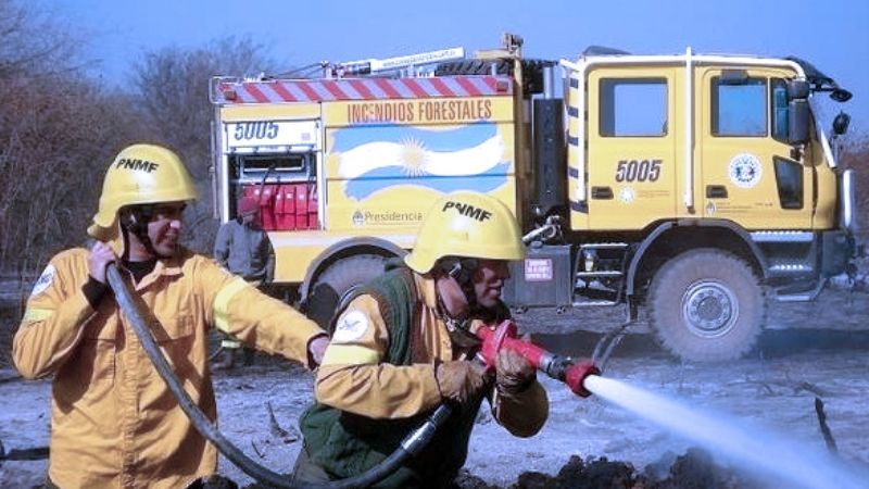 Controlan incendios forestales durante los feriados de carnaval