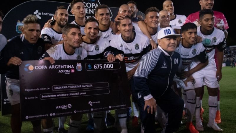 Gimnasia de Maradona avanzó en la Copa Argentina