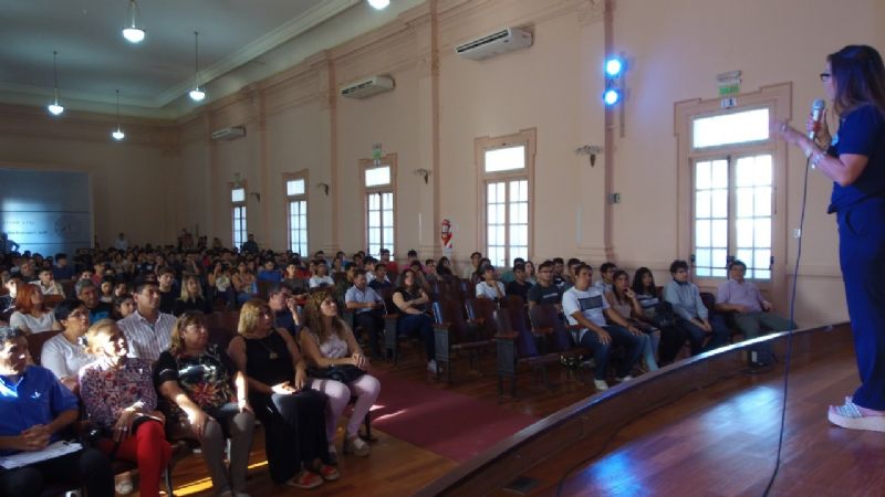 Bienvenida a 560 nuevos ingresantes de la facultad de Exactas