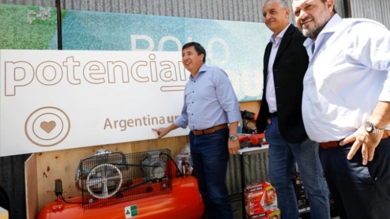 Entregará kits a desocupados mayores de 40 años para que puedan realizar “changas”