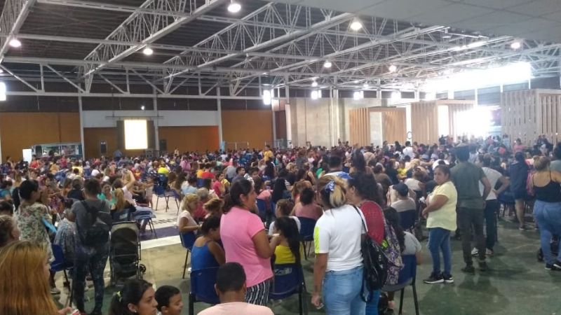 Masiva concurrencia a la entrega de la Tarjeta Alimentar