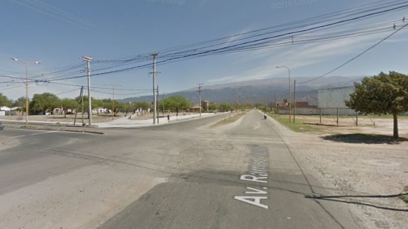 Vecinos celebran nuevo semáforo en cruce de avenidas