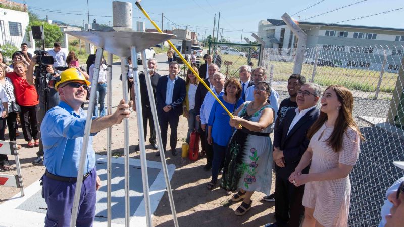 Jalil inauguró obra de gas y anunció créditos para conexiones domiciliarias