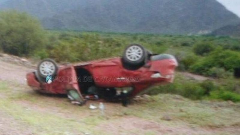 Volcó un auto con cuatro ocupantes en Tinogasta