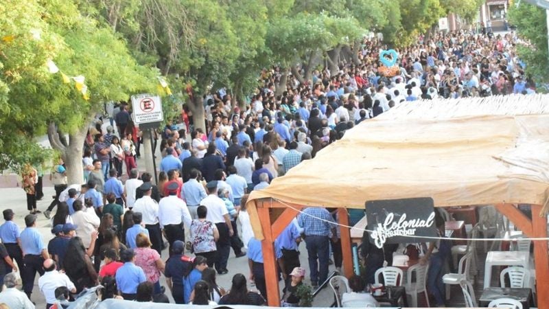 Multitudinaria participación en el aniversario de Santa María