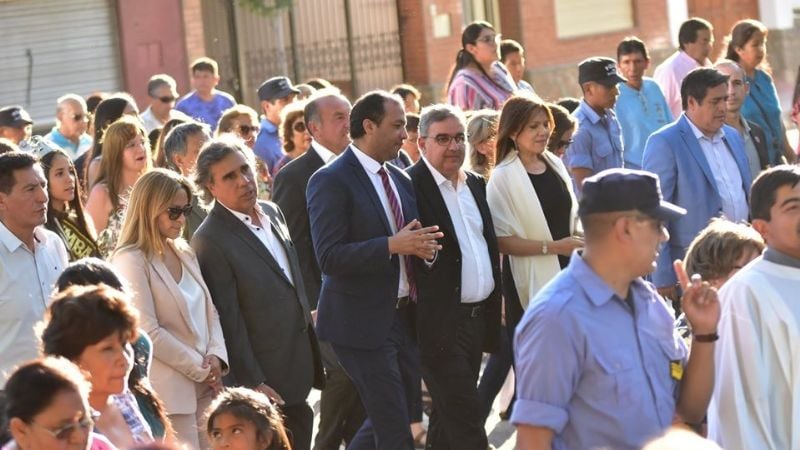 Multitudinaria participación en el aniversario de Santa María