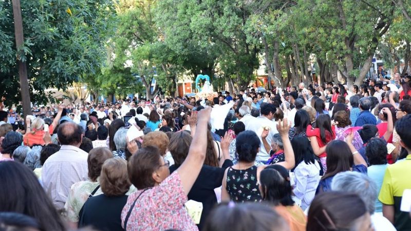 Multitudinaria participación en el aniversario de Santa María