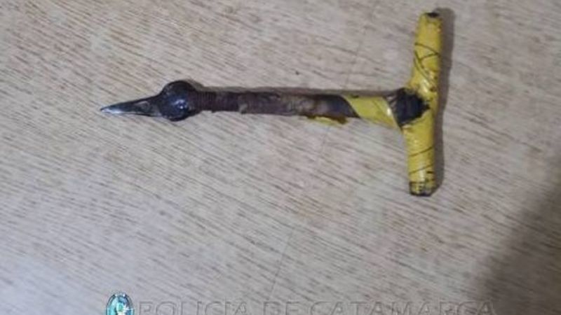 Aprehenden a un joven violento y le secuestran una "espadita"