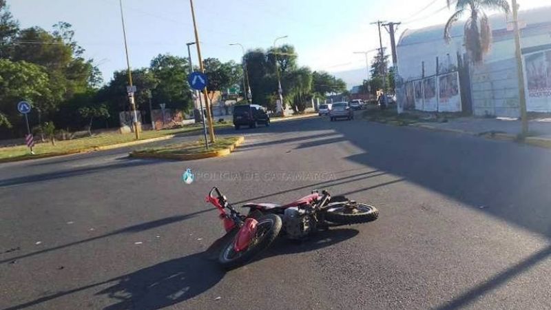 Motociclista herido tras un choque en la rotonda del CAPE
