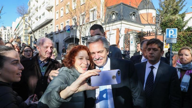 Alberto llegó a España en busca de apoyo para renegociar la deuda con el FMI