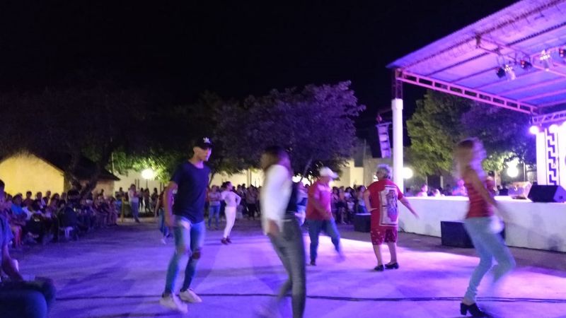 Miles de personas en la primera edición de “Viernes Culturales”