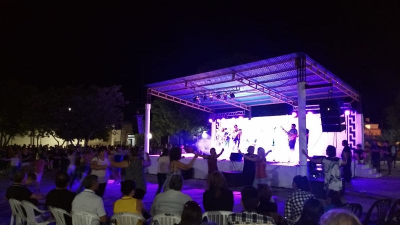 Miles de personas en la primera edición de “Viernes Culturales”