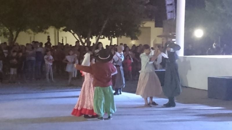 Miles de personas en la primera edición de “Viernes Culturales”