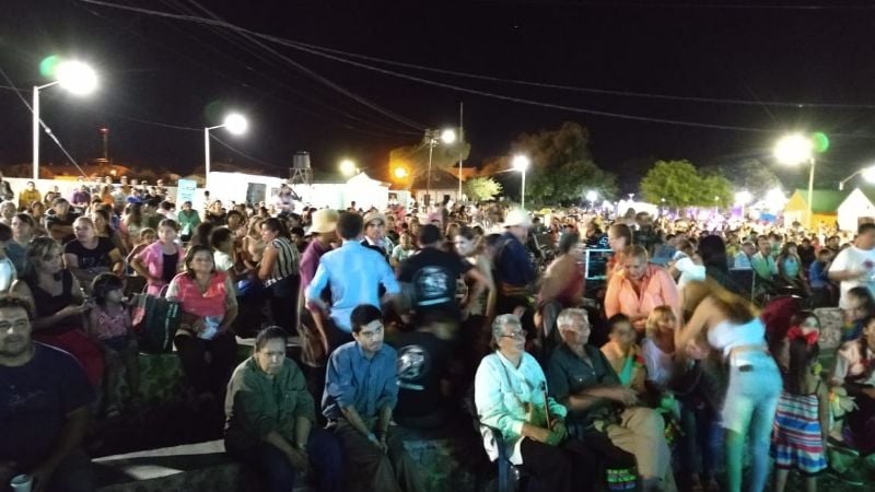 Miles de personas en la primera edición de “Viernes Culturales”