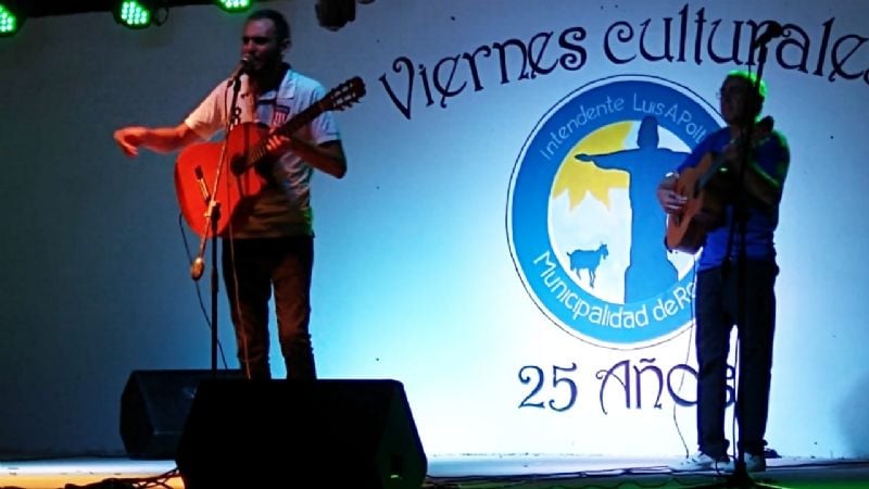 Miles de personas en la primera edición de “Viernes Culturales”